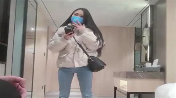 约炮绿衣苗条嫩妹，爆操内射啪啪作响